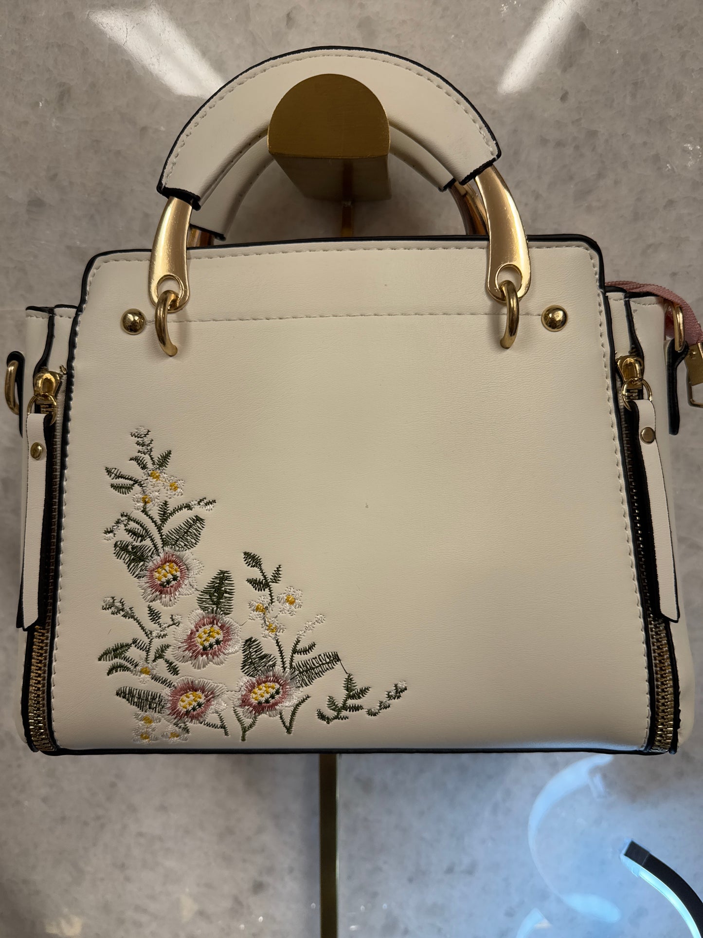 Cream purse