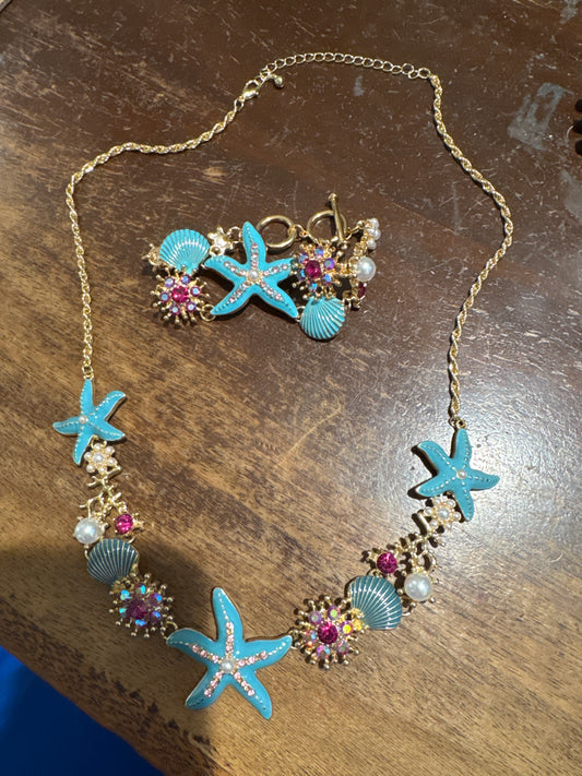 Seashell necklace and bracelet set