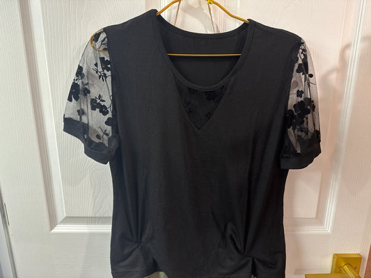 Lacy black top Medium
