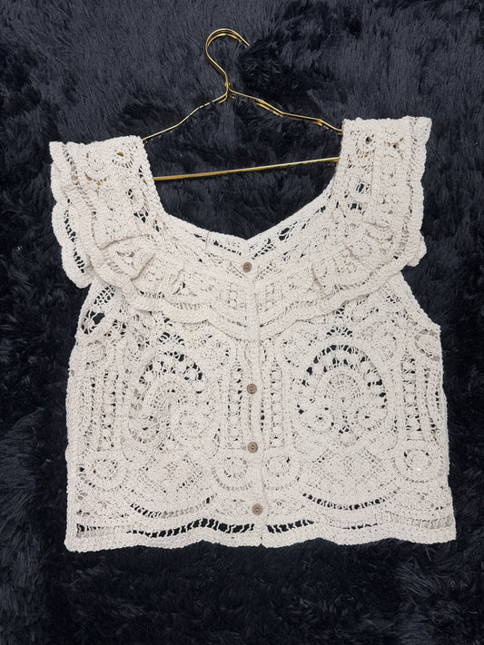 Crocheted short sleeve top
