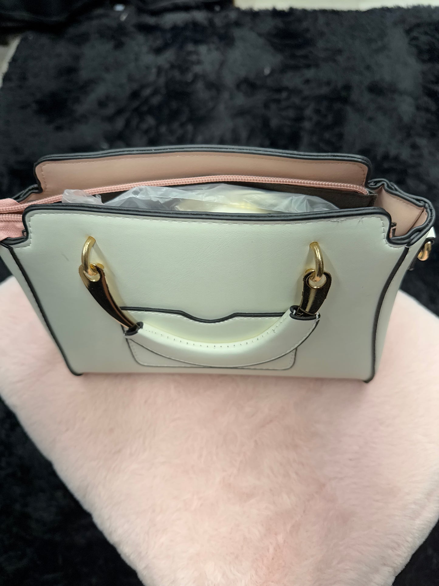 Cream purse