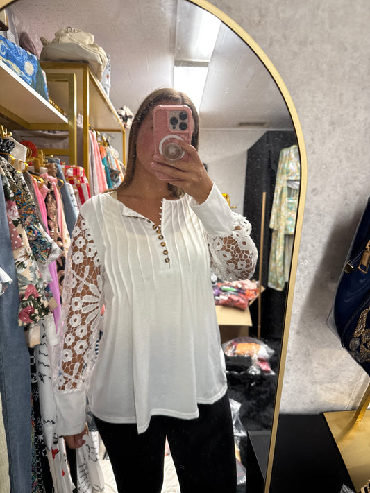 Blouse Crochet flower sleeves ￼