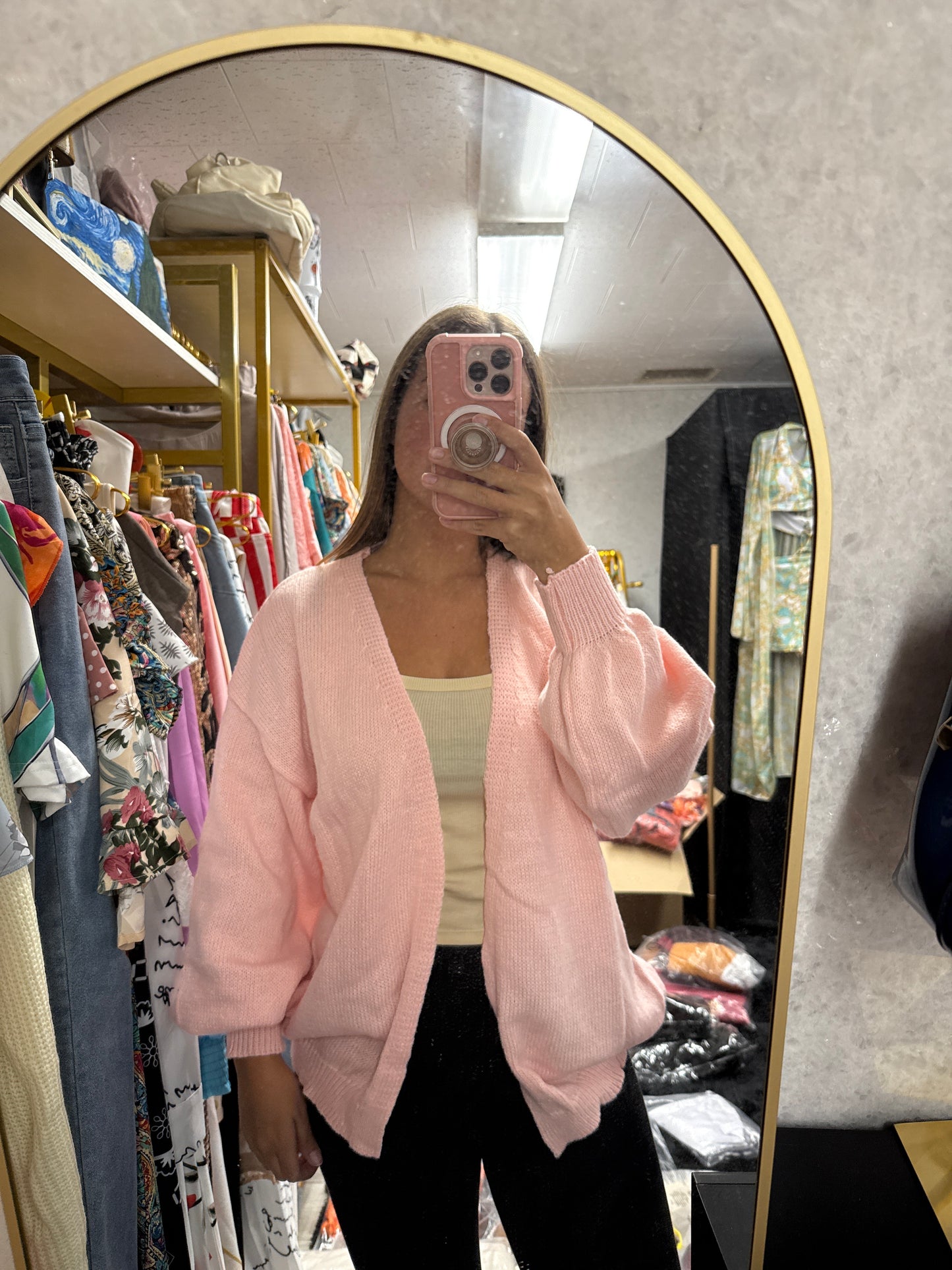 Cardigan sweater ￼