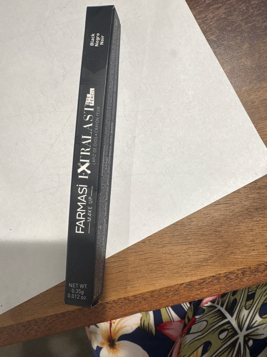 Black eyeliner