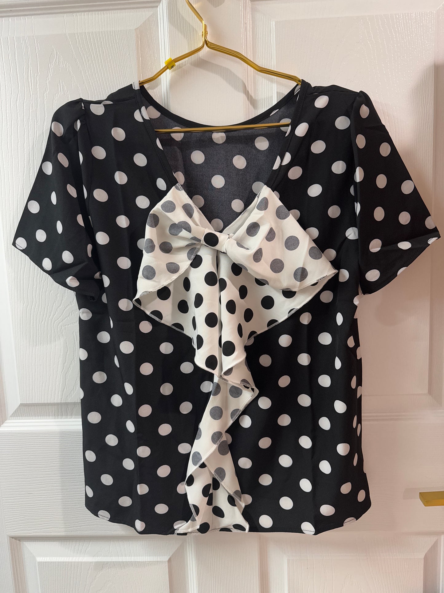 Black polkadot short sleeve shirt