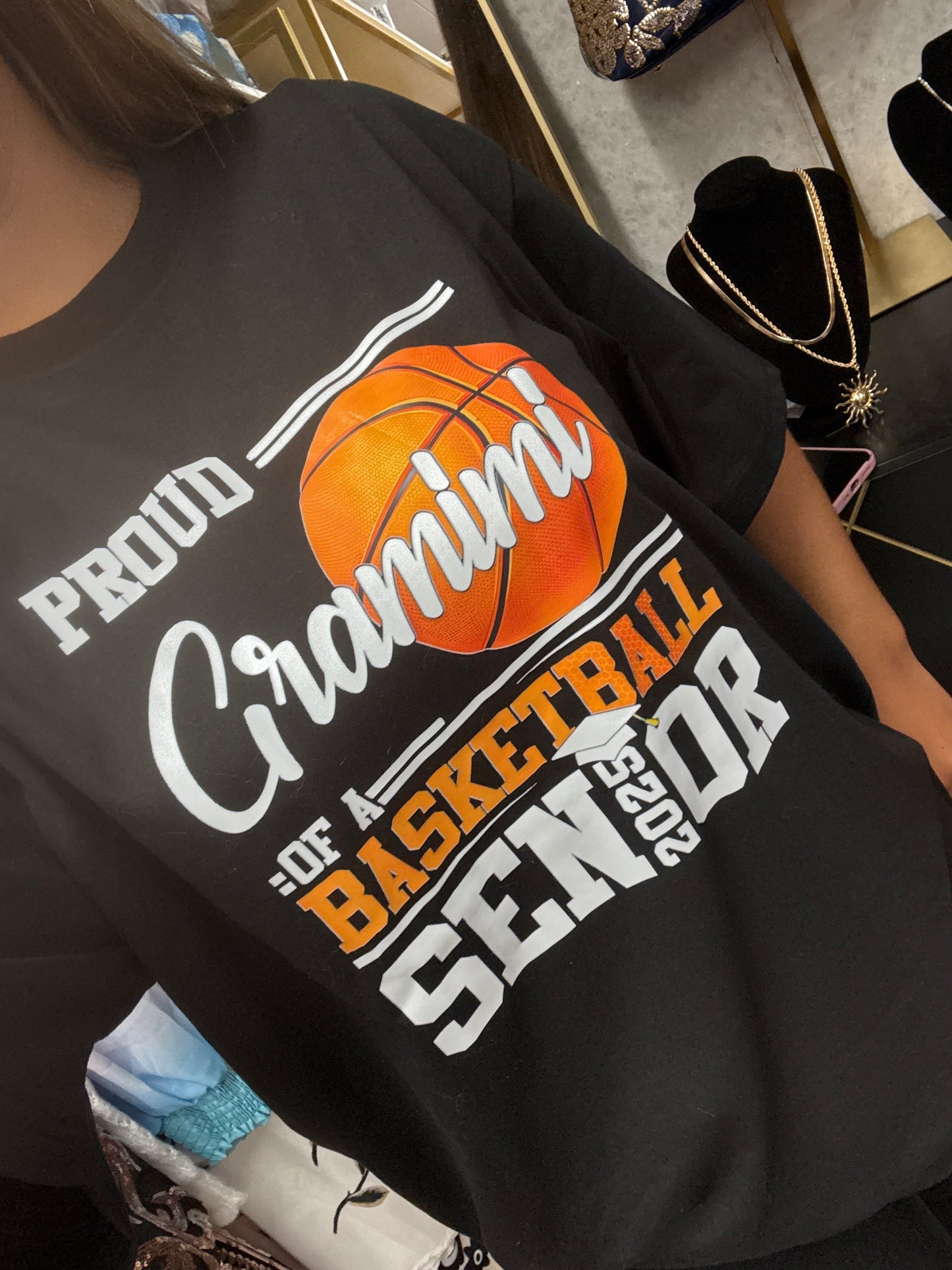 Proud Gramimi of a basketball senior T-shirt ￼